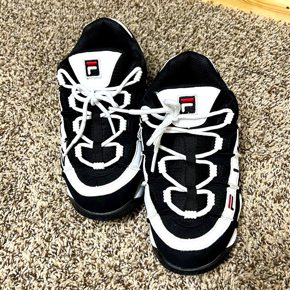 Fila sneakers worn at most 5 times
